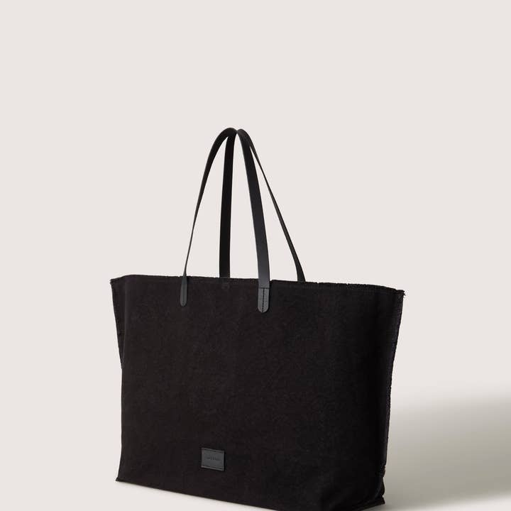 Sand Vachetta Hana Canvas Boat Bag in Black for wholesale on Faire