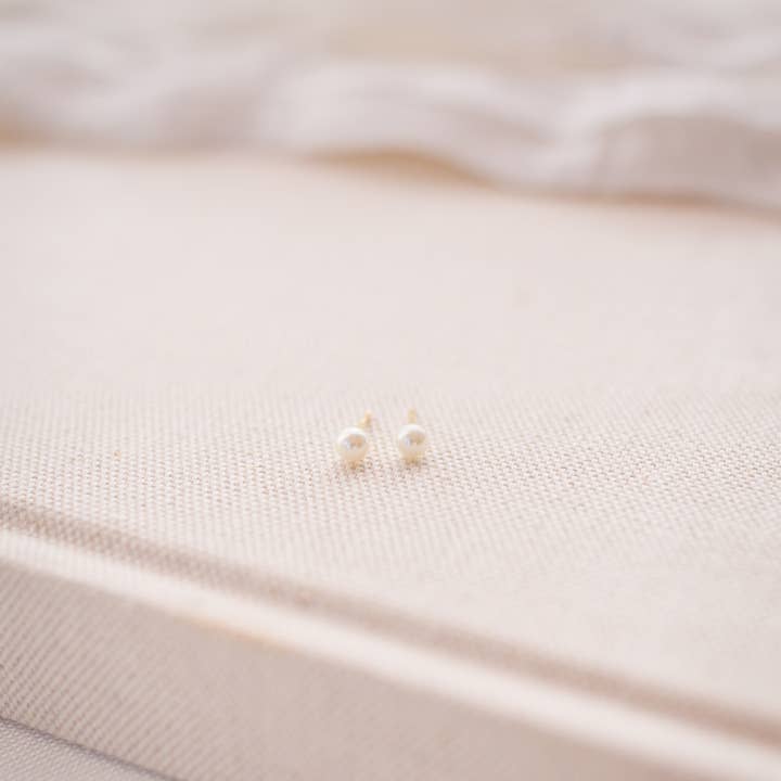 Klassischer Perlenstecker für den Großhandel von Amethyst and Opal