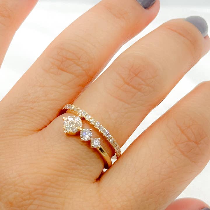 Anello in oro massiccio 14k con diamante. RFE17990 per la vendita all'ingrosso da parte di Tresor Jewelry Inc.