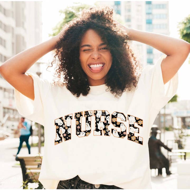 T-shirt/sweat-shirt Ghost Nurse d'automne effrayant pour la vente par Rad & Cove