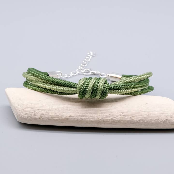 La Fabrique du Noeud - Vente Bracelet tissé/tressé - Bracelet en paracord nœud en spirale dégradé vert3