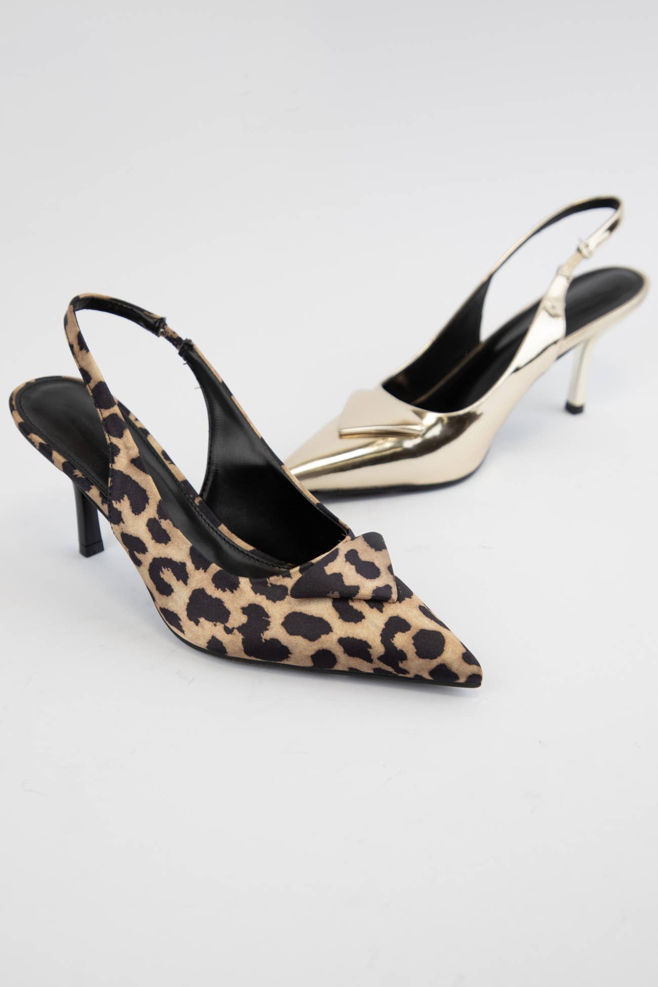 CCOCCI – wholesale Low heels – Women′s – CHEVELLE POINTED-TOE SLINGBACK STRAP KITTEN HEELS2