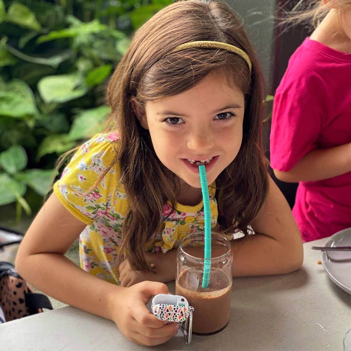 deleco – wholesale Drinking straw – Stylish Silicone Straw & Matching Cleaner - range of colours2