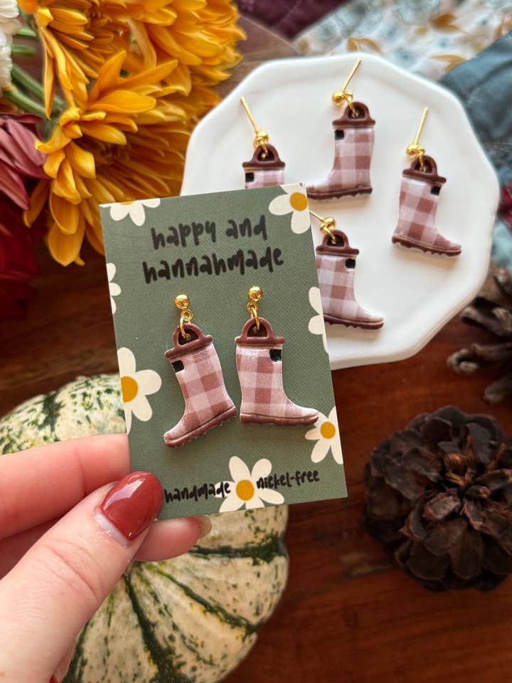 Plaid-Regenstiefel-Anhänger für den Großhandel von Happy and Hannahmade