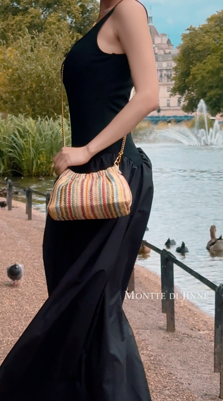 EN FÄRG Italiensk handgjord väska i raffia med färgglada ränder för wholesale på Faire3