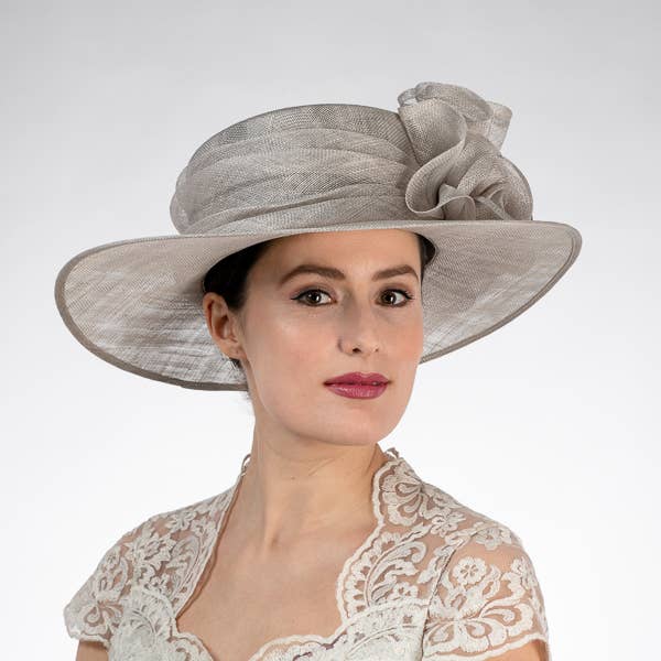 KaKyCo – Großhandel Fascinator – Damen – Gefalteter Rose Sina Hut mit mittlerer Krempe für Damen | 1191609