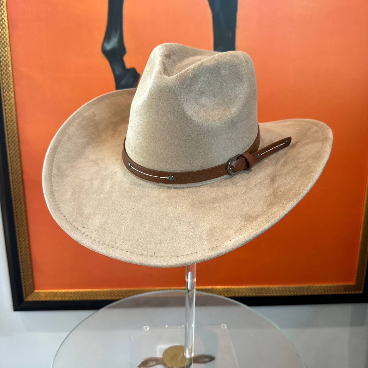 Bella Betty - Vente Chapeau de cowboy – femme - Chapeau de cowboy en daim végétalien à bord rigide avec ceinture en cuir8