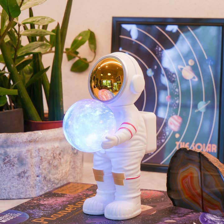 Steepletone UK Ltd - Wholesale Speakers - Space Sound - Astronauate Bluetooth Speaker and Mood Light