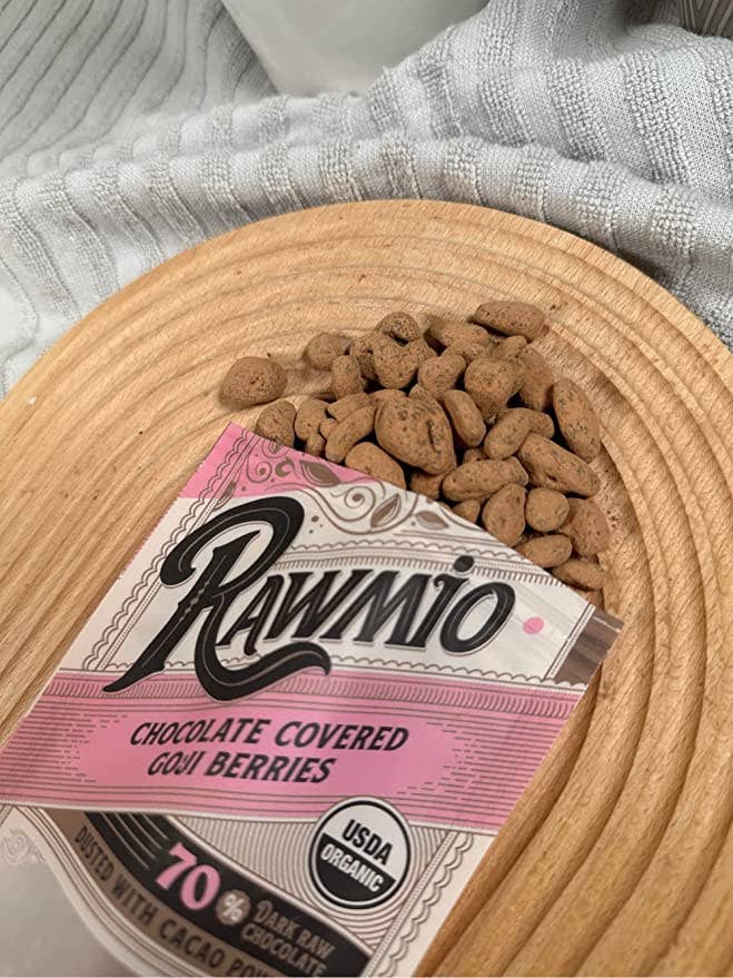 Windy City Organics - Wholesale Chocolate Covered Sweets - Chocolate Covered Goji Berries3