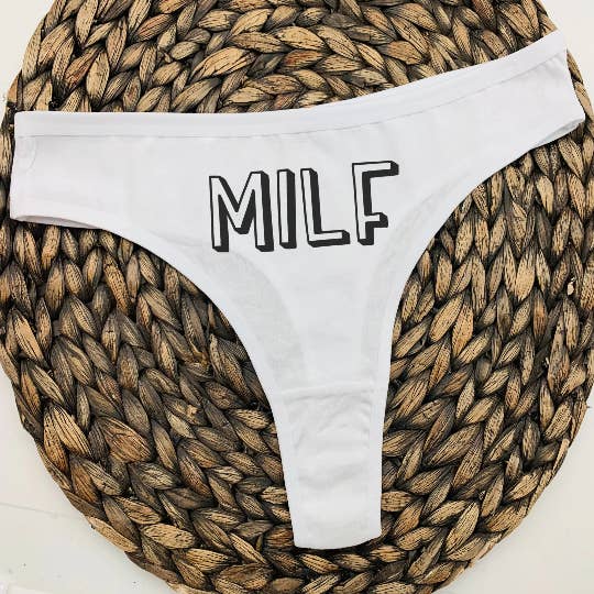 Dirty Grove by Hazel Grove Customs – Großhandel Unterwäsche – Damen – Milf-Tanga, Sexy Tanga, Mutter1