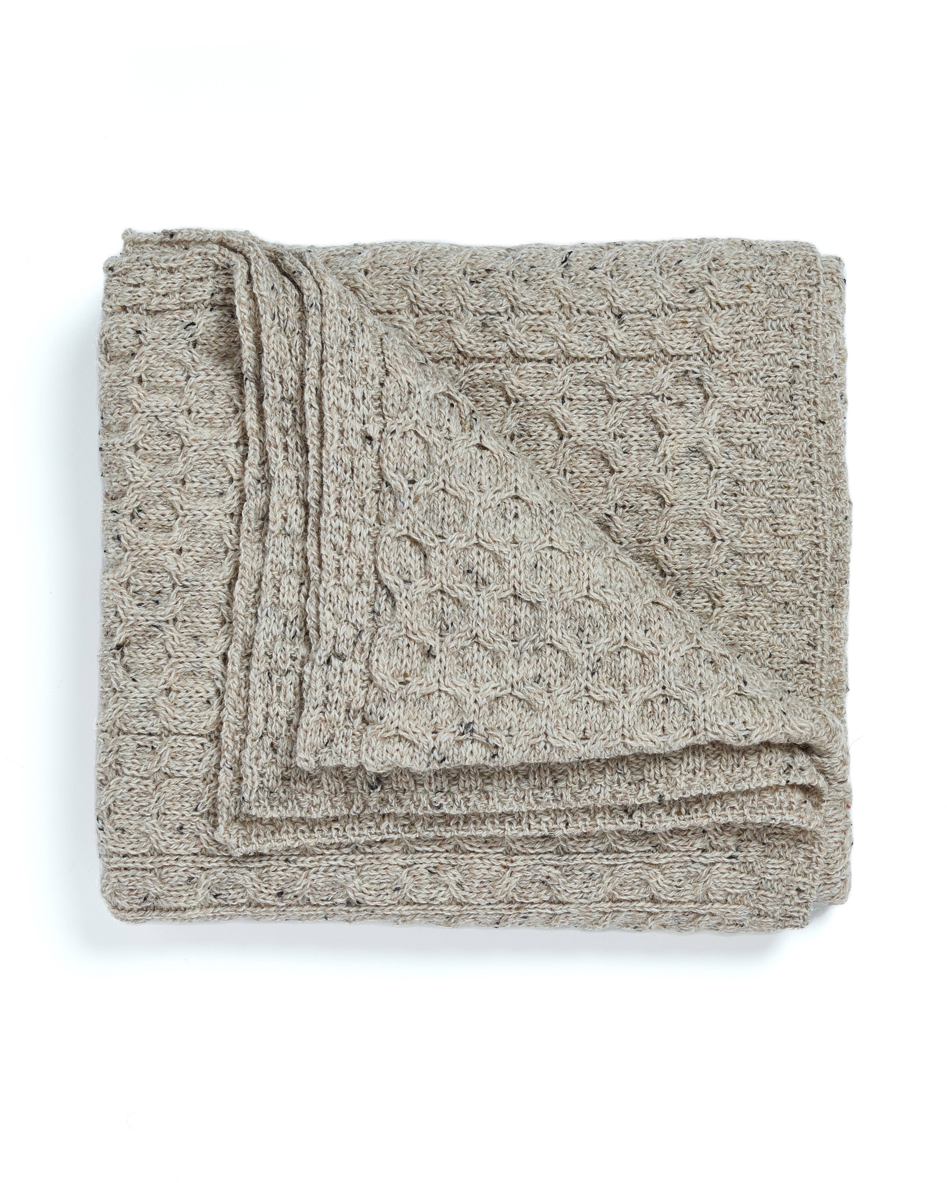 Aran Woollen Mills - Wholesale Throw Blanket - Bertra Aran Classic Wool Blanket -  Flecked Oat2