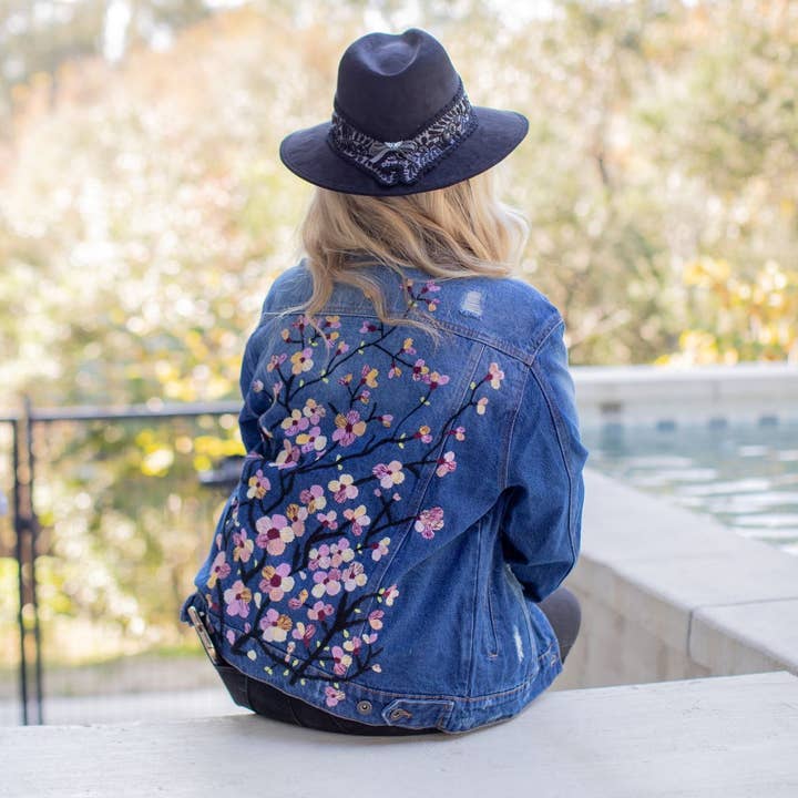Jaqueta jeans bordada à mão - Cherry Blossom - Oversized por atacado de My Little Maria