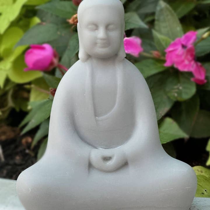 Buddha Groove - Wholesale Decorative Figurine - Soft Grey Abstract Meditating Buddha Statue
