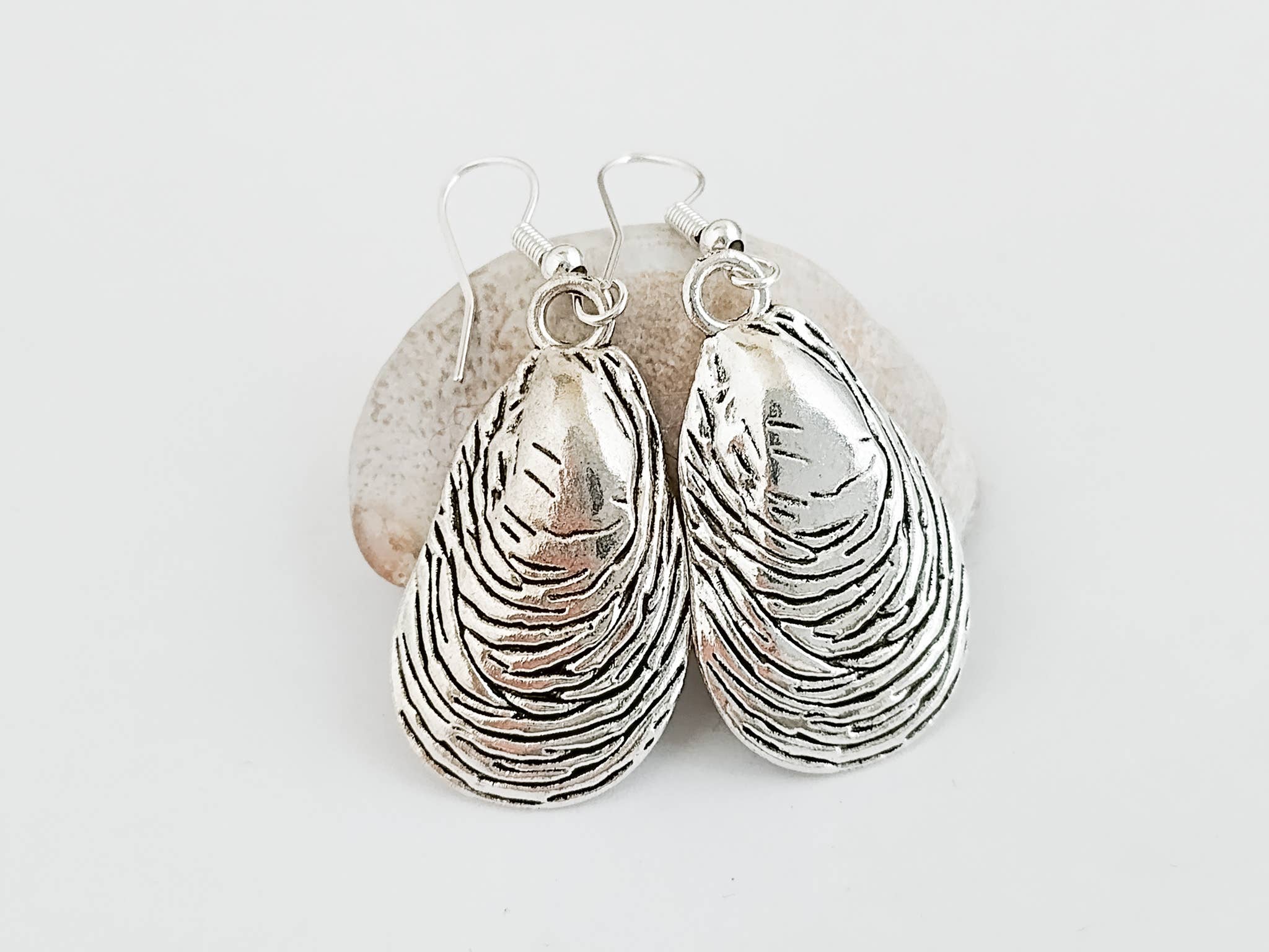 Piccadilly Pendants - Vendita all'ingrosso Orecchini pendenti - Orecchini con Conchiglie di Cozze, Orecchini Nautici, Gioielli Costieri5