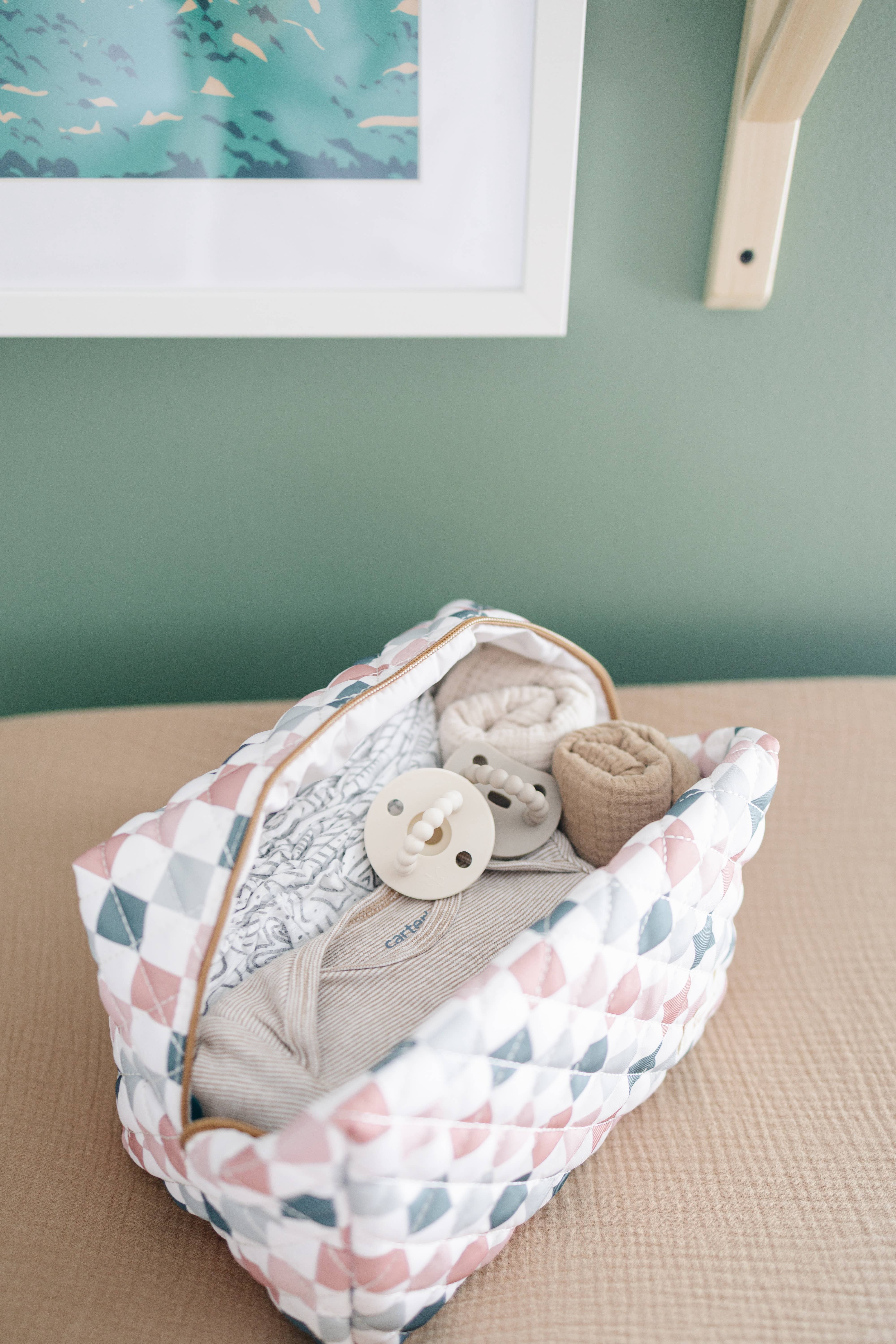 Frederick Family Co. - Wholesale Makeup/Cosmetic Bag - Quilted Carry All Pouch for Women – Large Makeup Organizer Bag, Stand Up Toiletry Case, Wide Zipper Opening, Cute Travel Pouch16