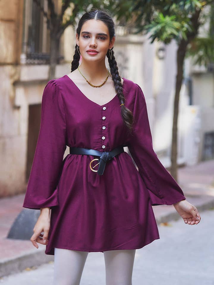 Robe courte violette à manches longues pour la vente par BohoClandestino