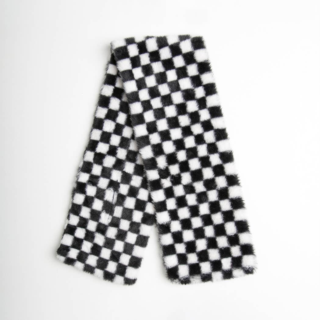 WT Faux fur WHITE Checkered Pattern Scarf for wholesale on Faire3