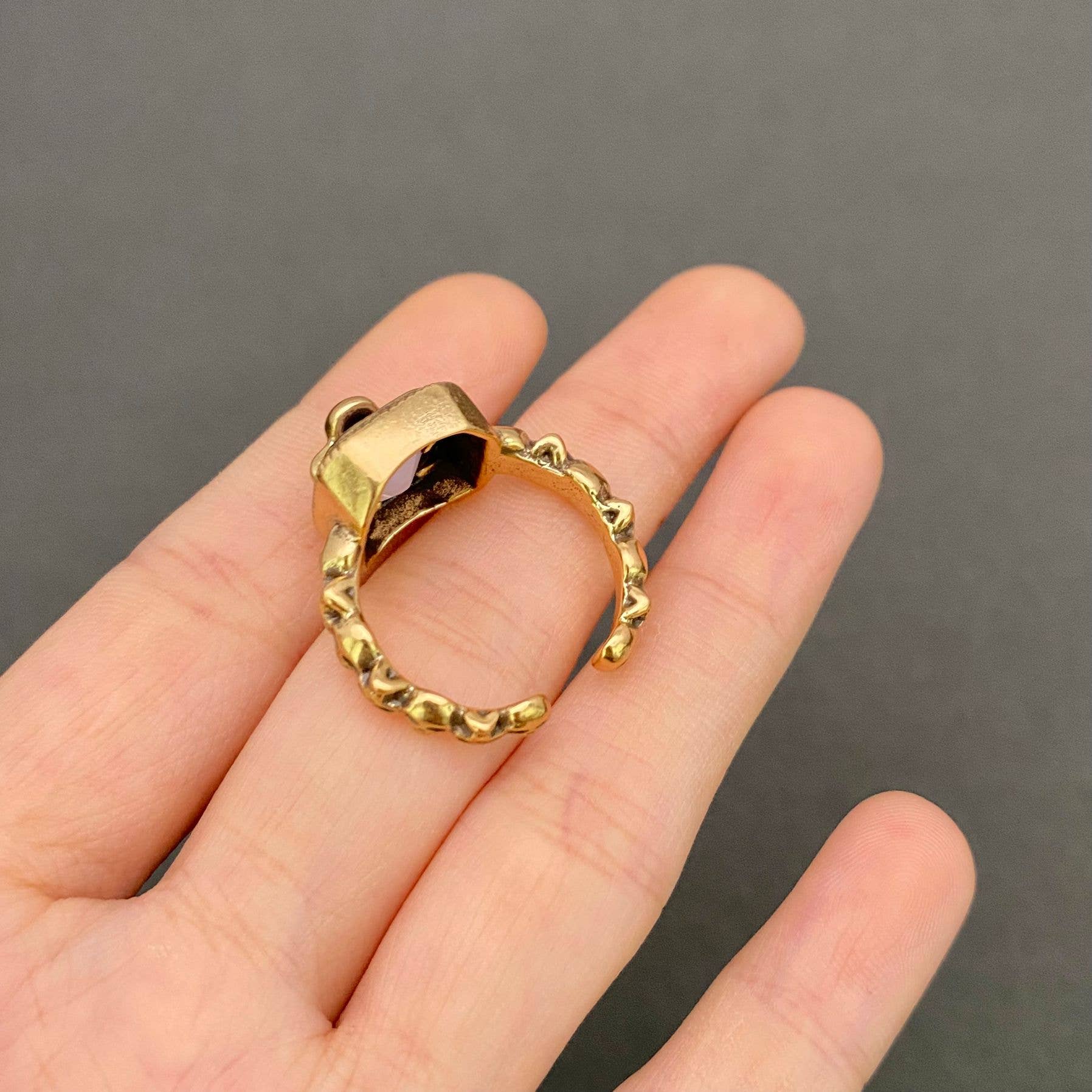 Mio Queena - Wholesale Cocktail/Statement Ring - Vintage Crystal Inlaid Skull Ring - GT2