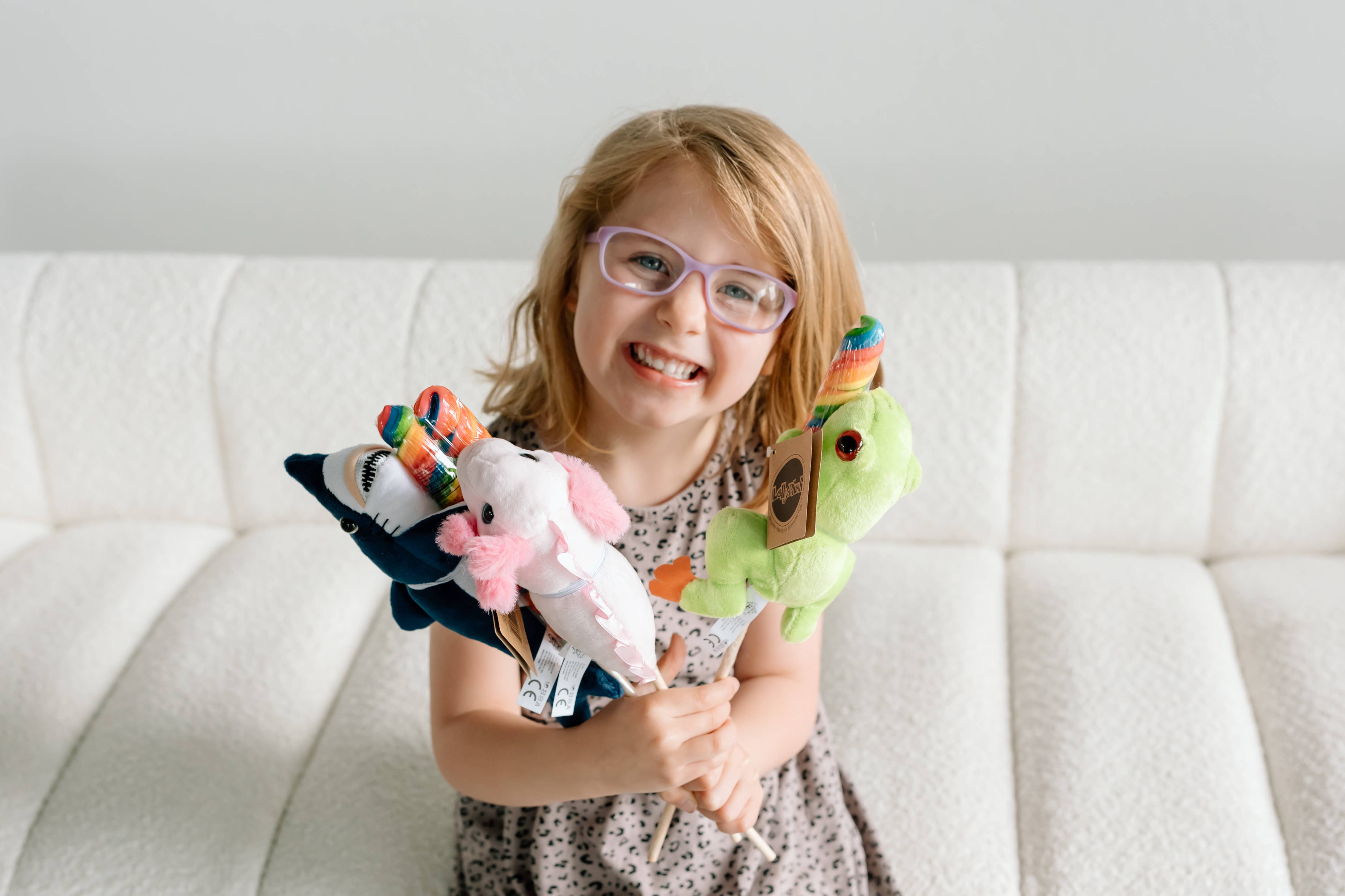 The Petting Zoo - Vente Sucettes - Singe pirate en peluche Lolly de 6 po (15 cm)1