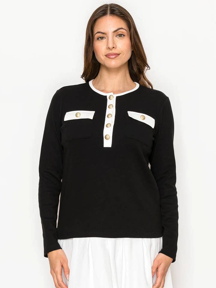 Diskret sort- og hvid T-shirt med knappedetalje for engroshandel hos Yal New York