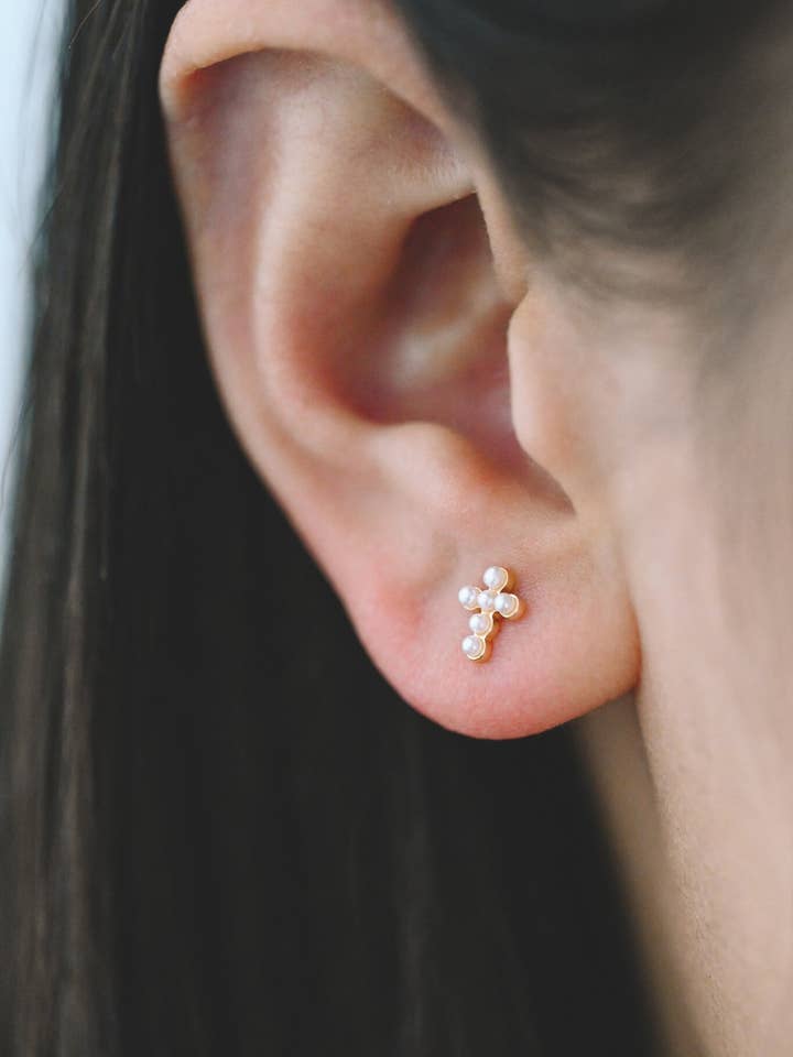 18k perlebroderede krydstænger for engroshandel hos EJ Collective Knox