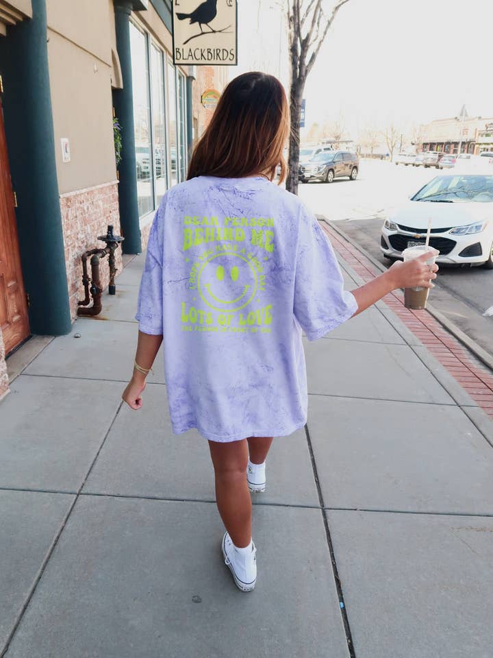 LOLA MAGNOLIA - Wholesale T-Shirt (Graphic) - Women's - DEAR PERSON BEHIND ME COLOR BLAST GRAPHIC TEE