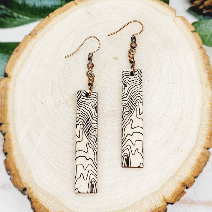 Boucles d'oreilles barres topographiques pour la vente par Young Wild Bee