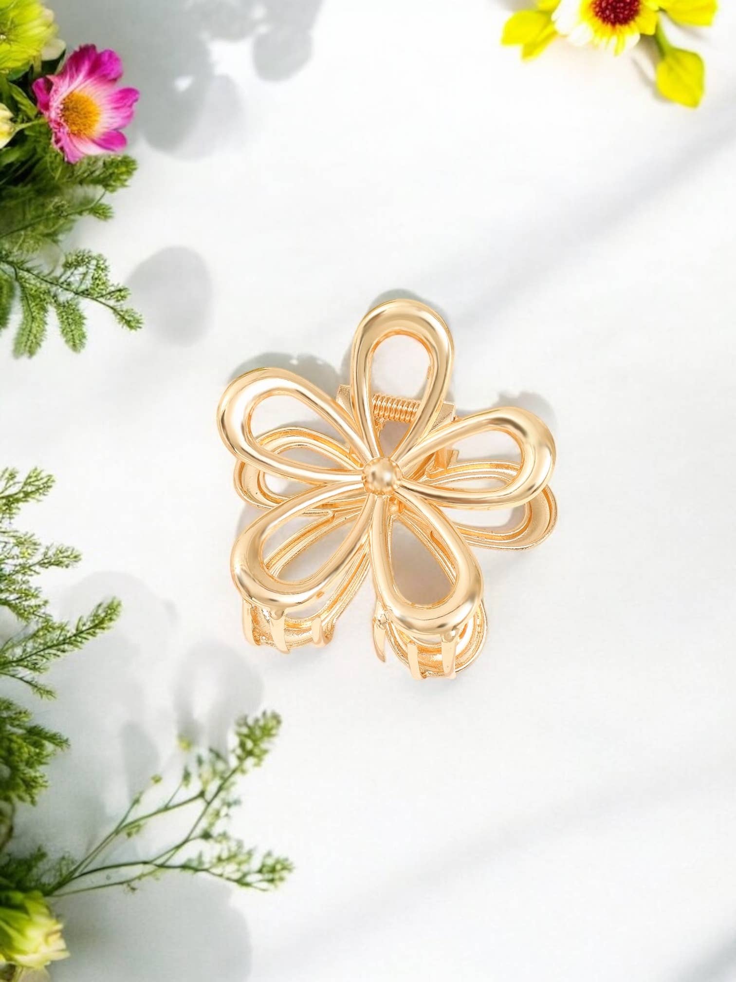 BYREN | ÉLINE L'ATELIER – Engroshandel Hårtilbehørssæt – Kvinder – ZE15 hårklemme formet som blomst0