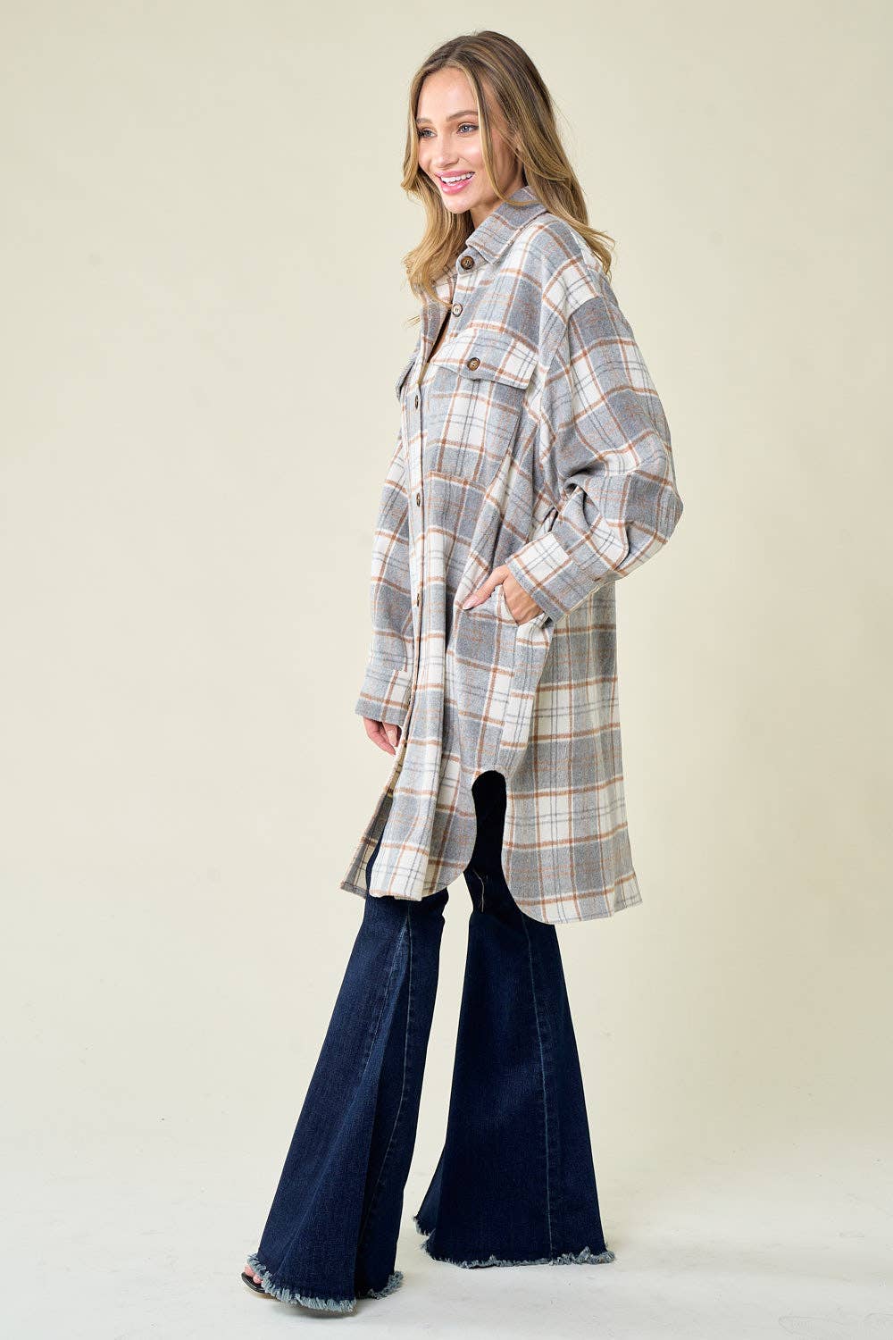 Saints & Hearts – wholesale Skjortjacka/jackett – Dam – SIJ5124H GRÅ TJOCK/TUNG KNAPPKNÄPPNING MED RUTIGT TRYCK2