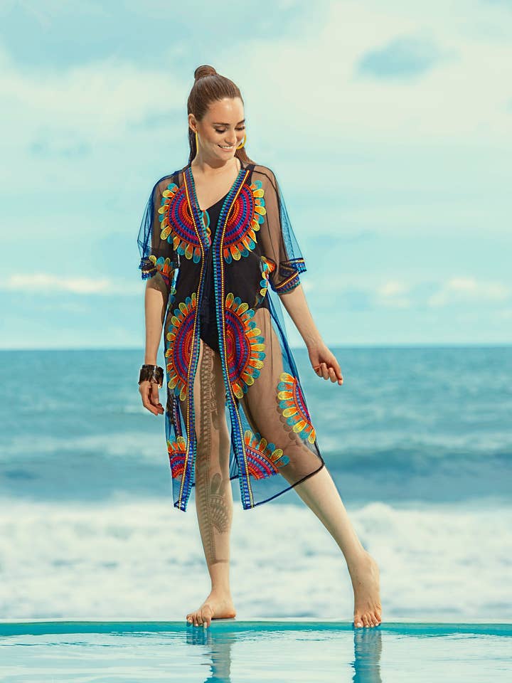 Kvinnors Sheer Mesh Blommig Broderad Lång Strandduster för wholesale av Shoreline Wear. INC