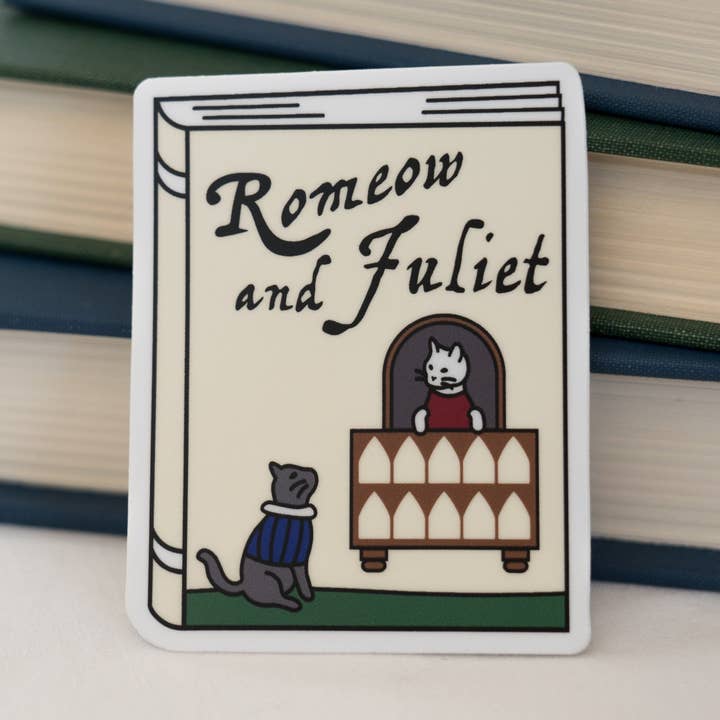 Romeow och Juliet klistermärke för wholesale av Bona Fide Bookworm