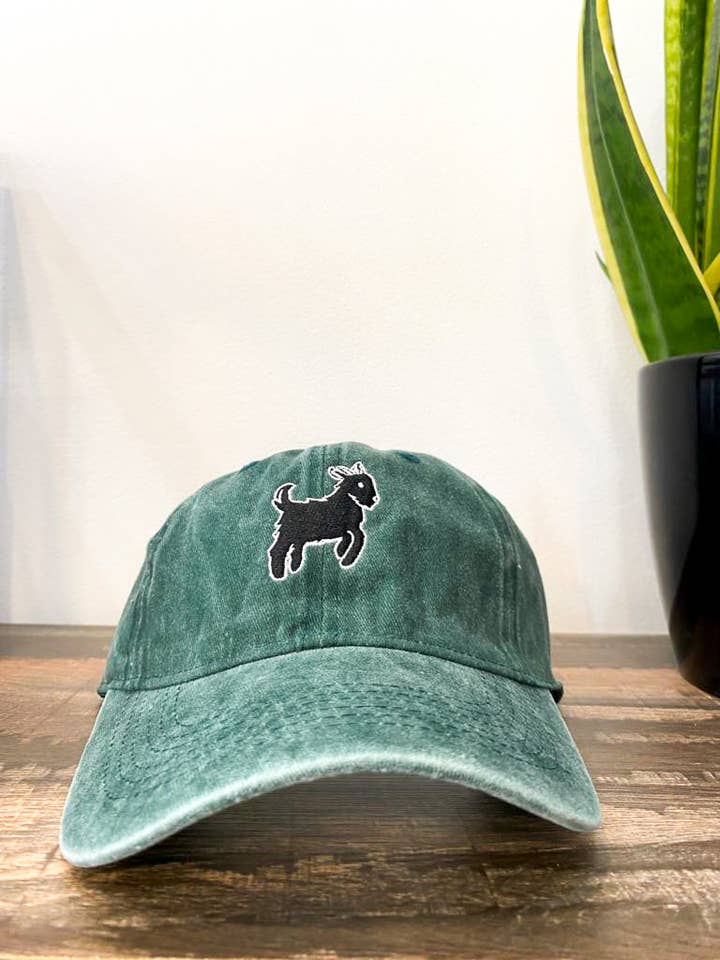 Chèvre - Casquette verte délavée vintage pour la vente par After Hours Creative
