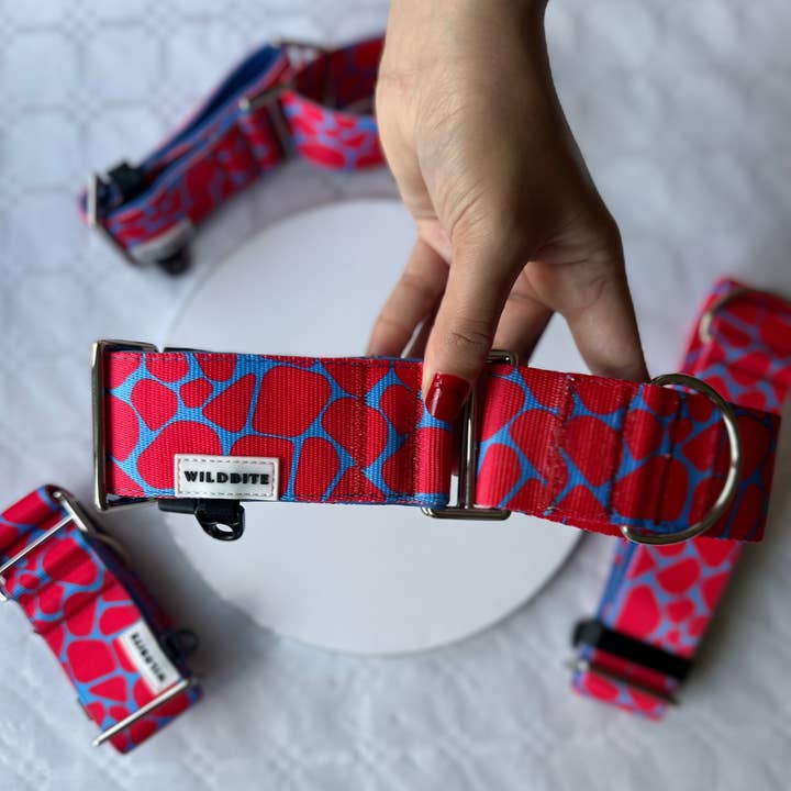 Pink Martingale Collar and other Purchase Wholesale lácteos martínez. Free Returns & Net 60 Terms on Faire trending on Faire.