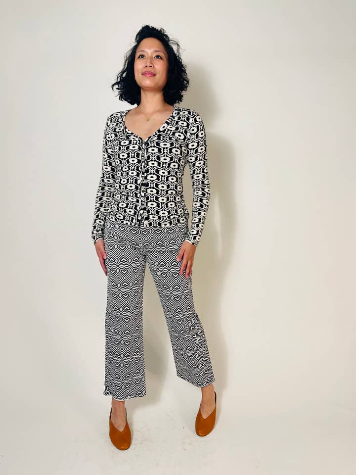 Altar - Wholesale Dress - Women's - Zora Cardigan in Deco Floral1