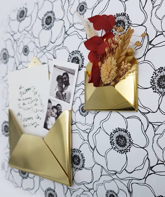 Delphine Plisson - Vendita all'ingrosso Decorazione da parete 3D - Busta da parete in ottone mini o grande6