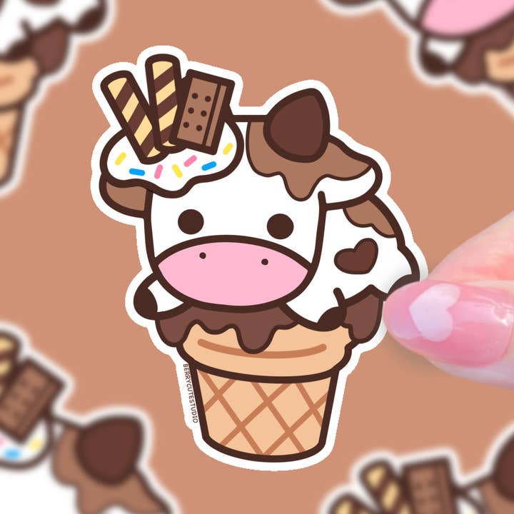 Autocollant en vinyle résistant aux intempéries - Vache de crème glacée au chocolat pour la vente par BerryCuteStudio