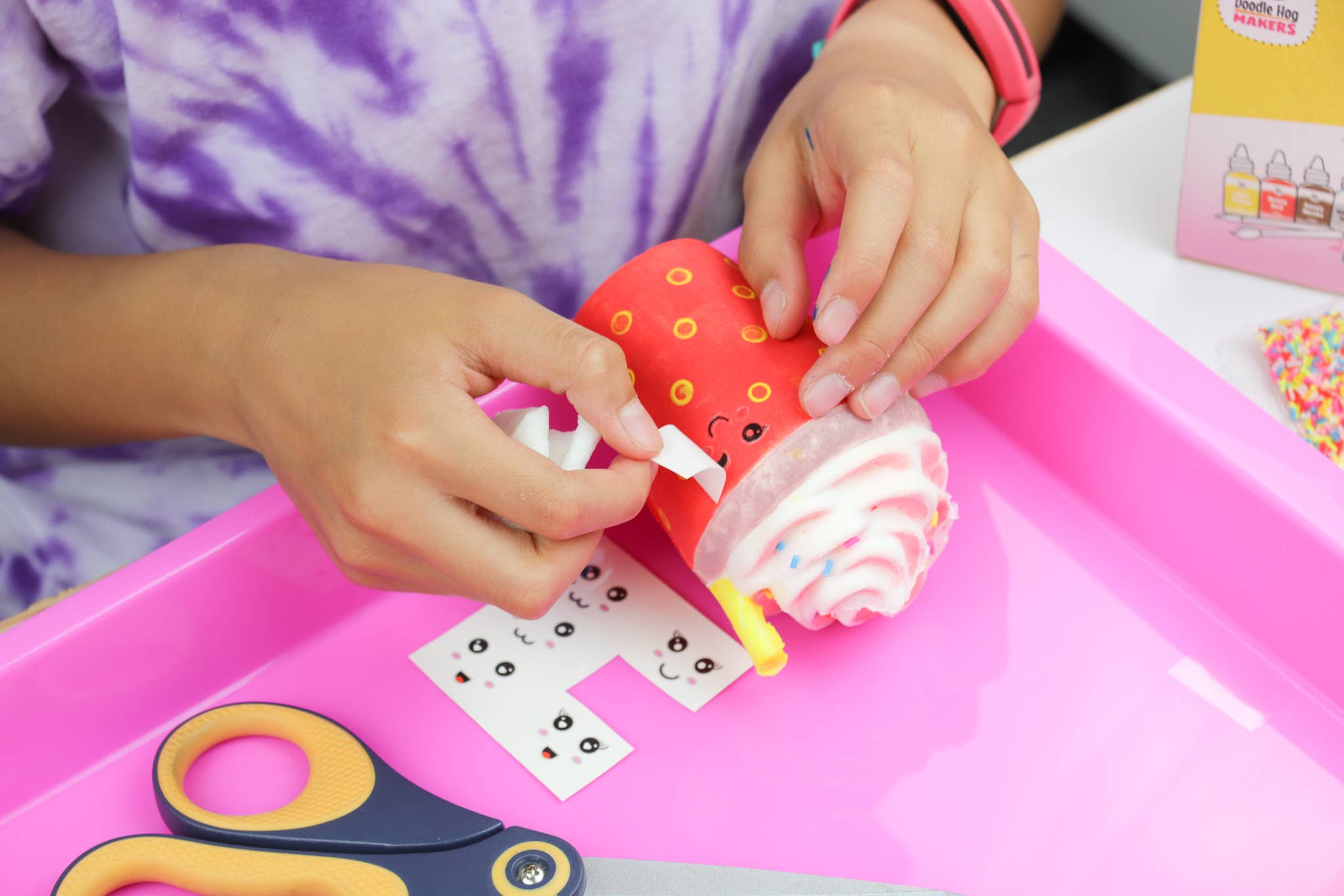 Doodle Hog - Wholesale DIY Craft Kit - Kids - DIY Dessert Paint Your Own Squishies Kit!6