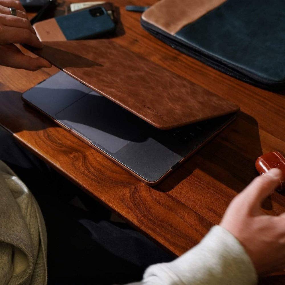 Andar - Wholesale Laptop/Tablet Case - Unisex - The Helm Full Grain Leather MacBook Case39