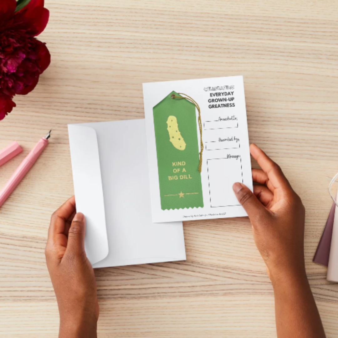 First Cabin Co. - Vente Cadeau amusant/original - Ruban de récompense en forme de Big Dill2