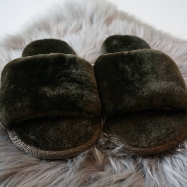 SHEEPSKIN ELITE - Wholesale Slippers - Women's - Sheared Sheepskin Slippers - Dark Green (Women's Sizing)3