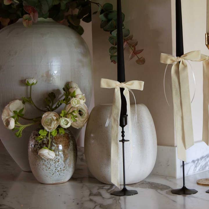 Samt-Dekoschleife - Winterperle (Set 4) für den Großhandel von Evie and Skye Limited