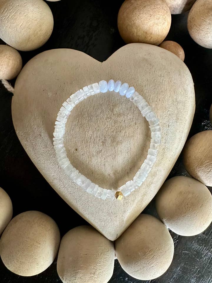 Lavendelkalcedon, Månesten Armbånd for engroshandel hos Satu Koru