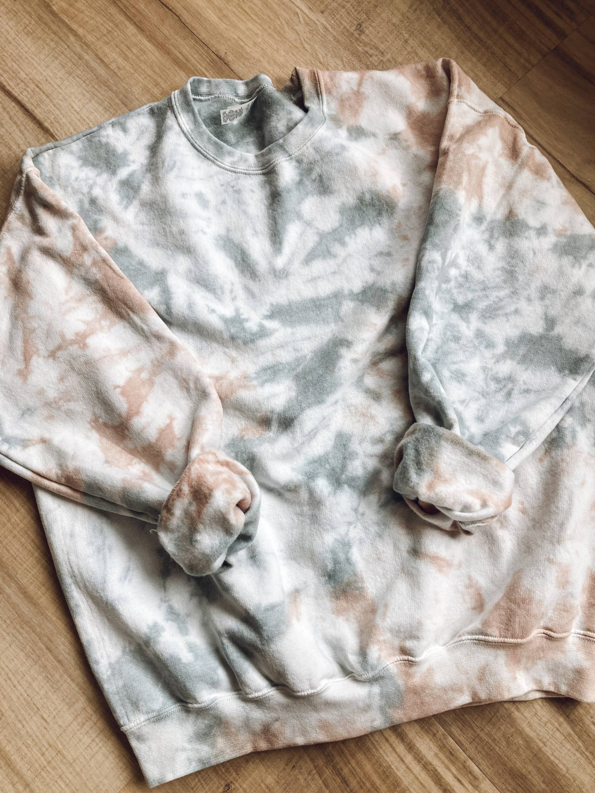 White House Co - Wholesale Sweatshirt - Women's - Tie Dye Crewneck 1