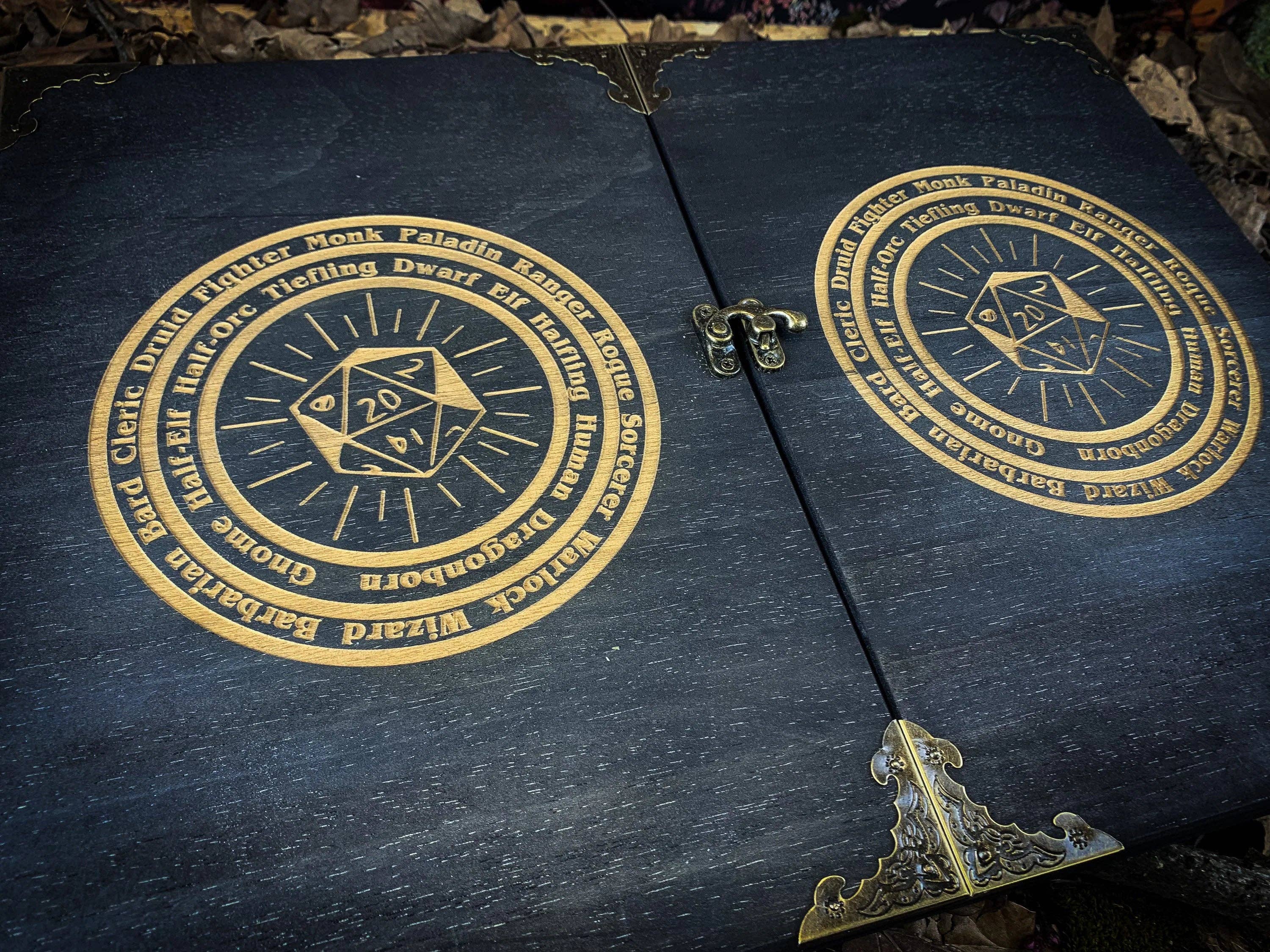 Fandomonium - Wholesale Board Game - Wooden Dungeon Master Screen - D20 Character Wheel Motif6