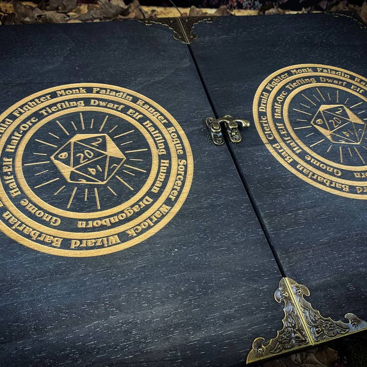 Fandomonium - Wholesale Board Game - Wooden Dungeon Master Screen - D20 Character Wheel Motif6