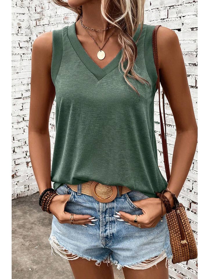 Verde niebla Camiseta sin mangas con cuello en V y ribete acanalado de venta al por mayor en Faire