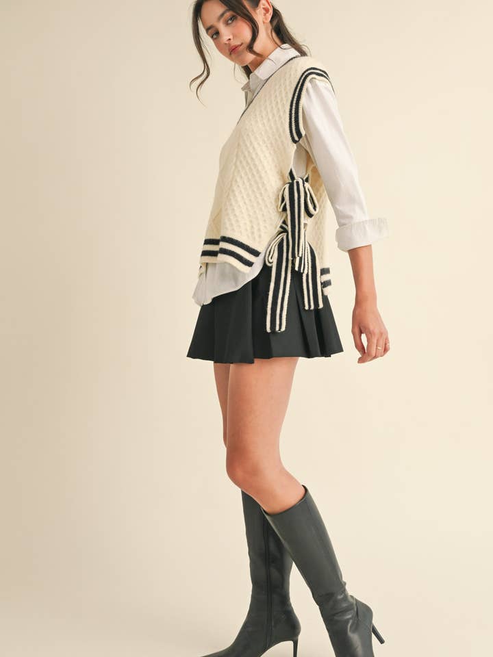 &MERCI - Wholesale Sweater Vest - Women's - V NECK SIDE TYING SWEATER VEST MSW1063613