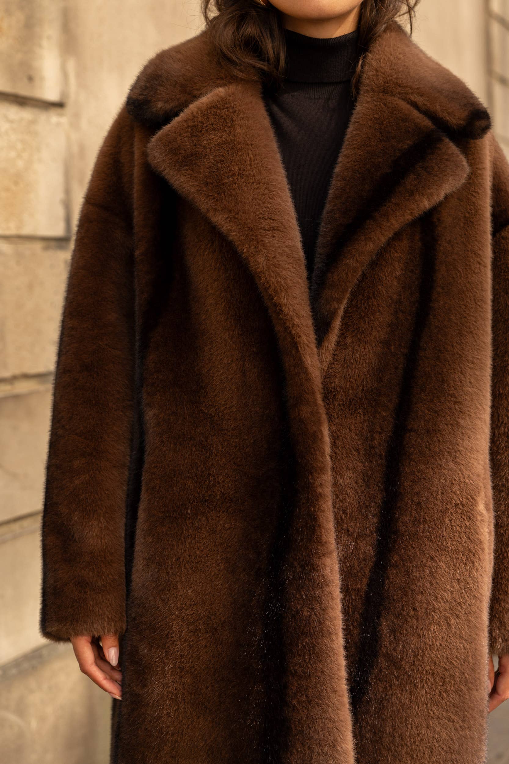 Attentif Paris - Wholesale Fur/Faux Fur Coat - Women's - Long synthetic fur coat with lapel collar60