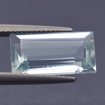 Acquamarina rettangolare 4.95 ct per la vendita all'ingrosso da parte di Naturjoya