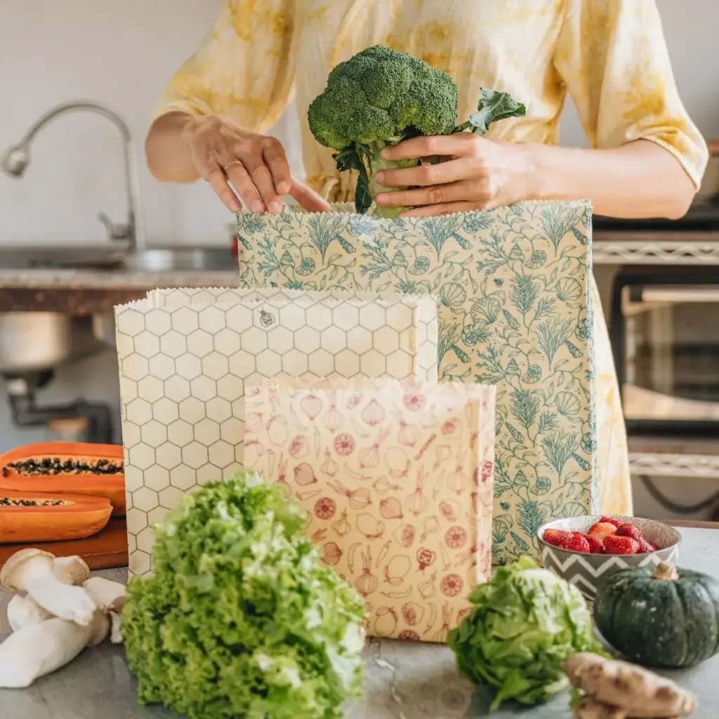 SuperBee - Eco Living Made Easy – Engroshandel Indpakning/pose til opbevaring af mad – Medium genanvendelig brødpose i bivoks - Hexagonia3